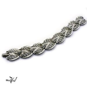 Vintage Coro Link Bracelet Signed Silver Leaf Design w Cutouts 7" long - Hey Viv